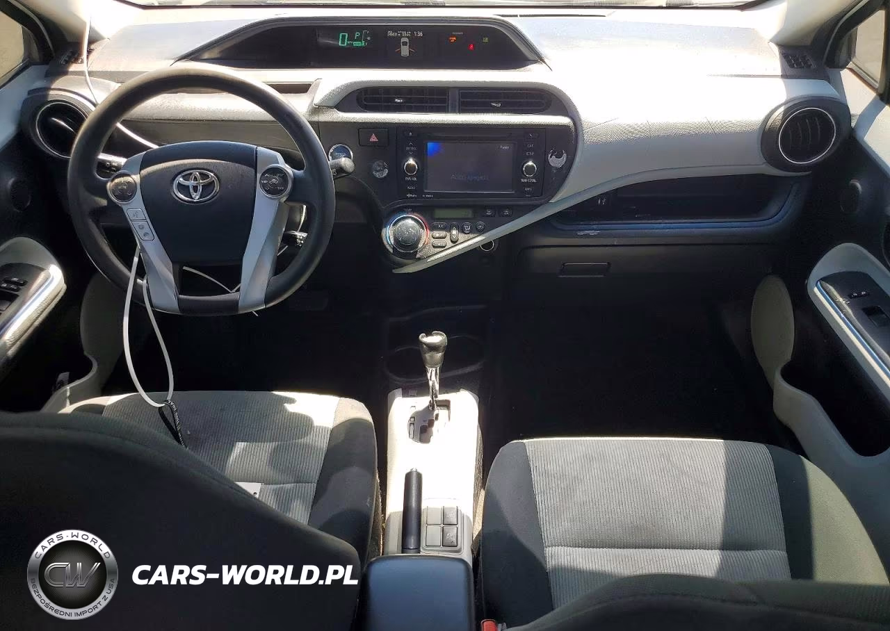 2012 Toyota Prius C Three VIN:JTDKDTB34C1021843 - 8