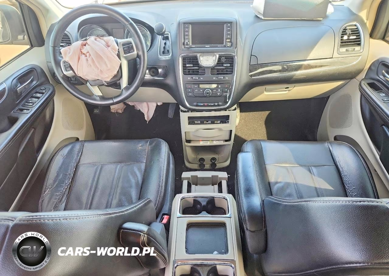 2015 Chrysler Town & Country Touring VIN:2C4RC1BG8FR577033 - 8