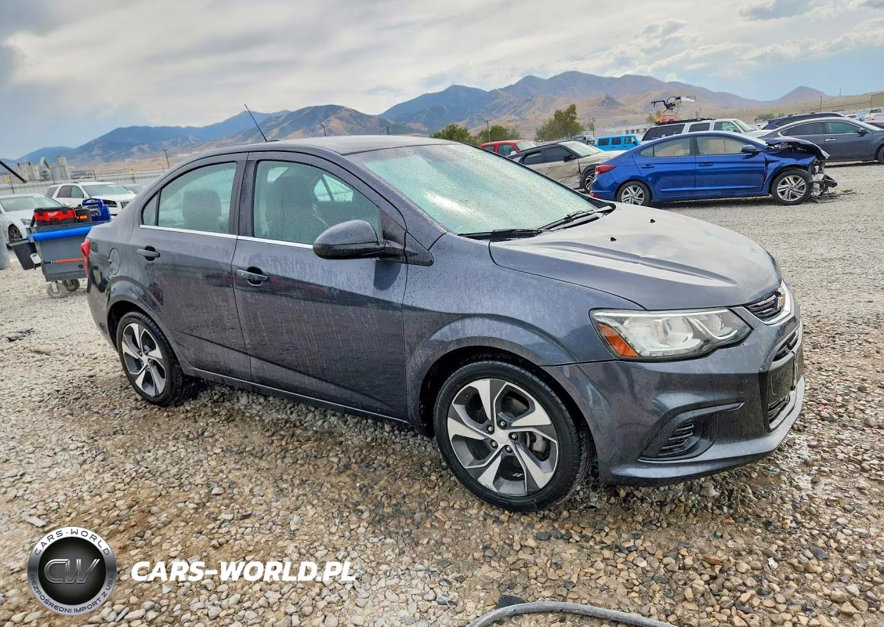 2020 Chevrolet Sonic Premier VIN:1G1JF5SB6L4119708 - 4