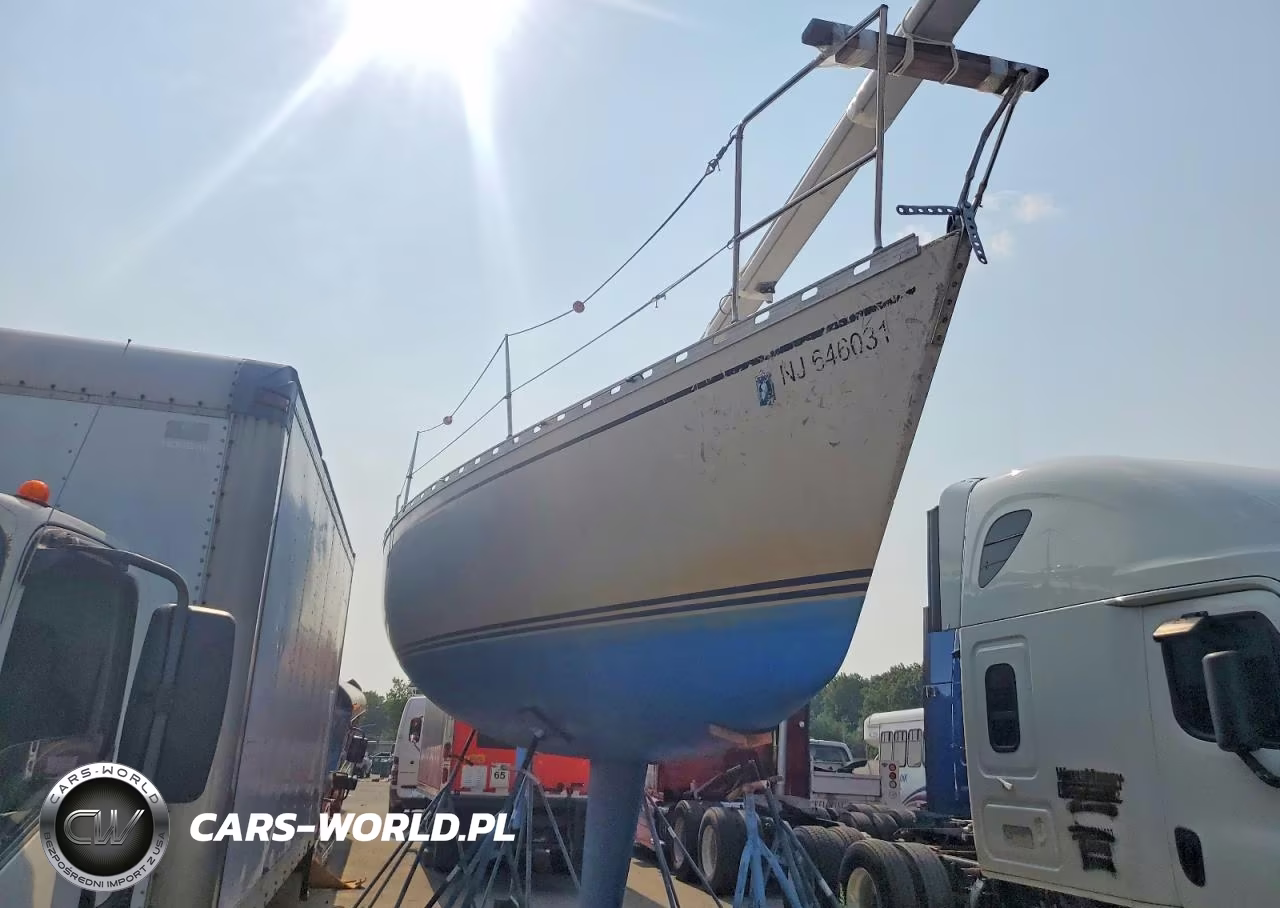 1981 Beneteau Sail Boat First 32