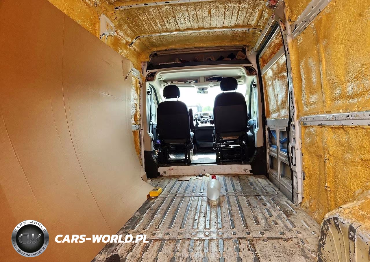 2018 Ram Promaster 3500 Delivery Van VIN:3C6URVJG1JE135651 - 10
