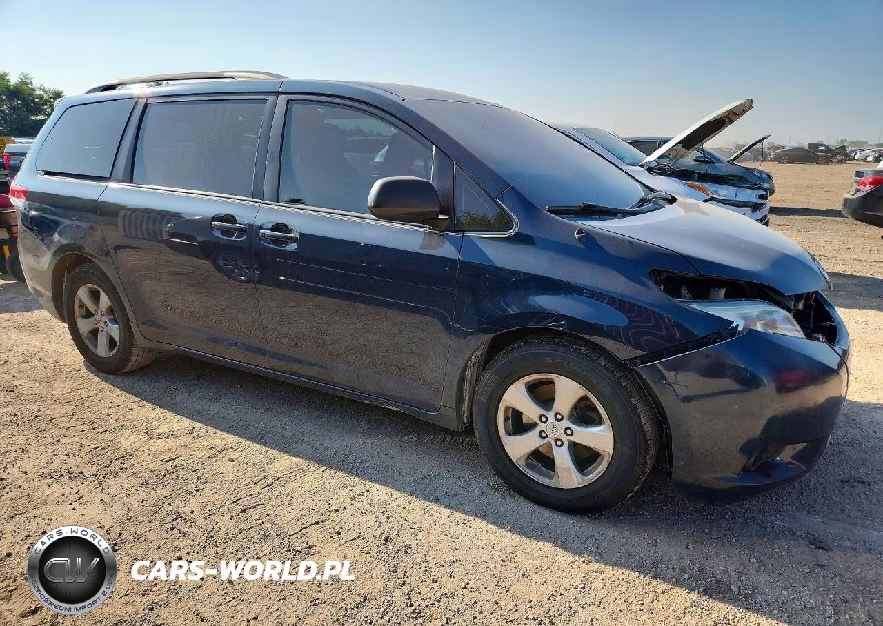 2011 Toyota Sienna Le VIN:5TDKK3DC5BS045654 - 4
