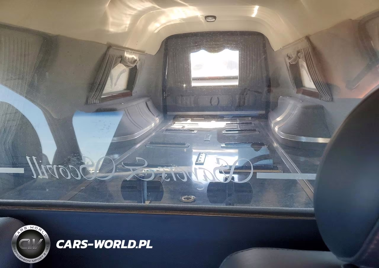 2005 Cadillac Commercial Chassis VIN:1GEEH00Y35U500777 - 10