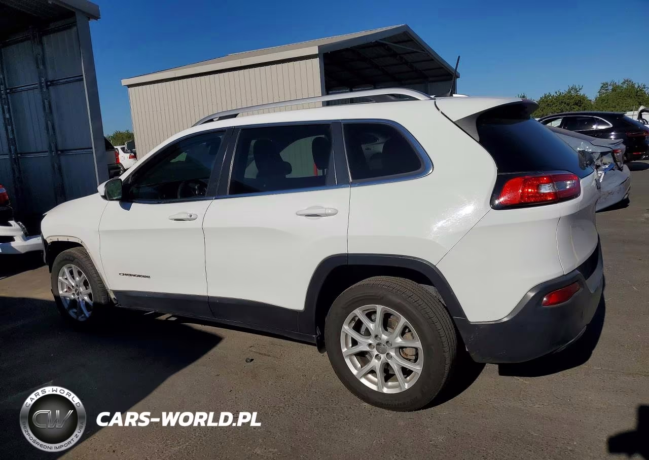 2016 Jeep Cherokee Latitude VIN:1C4PJLCB3GW258420 - 2