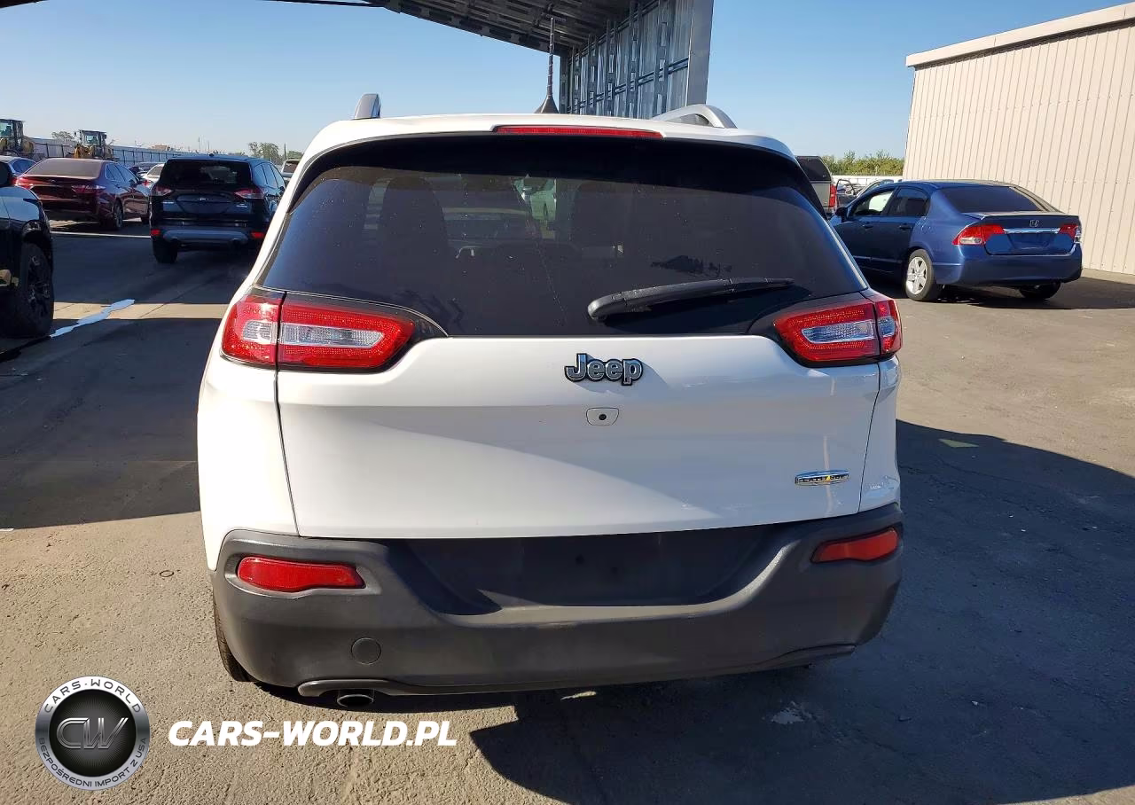 2016 Jeep Cherokee Latitude VIN:1C4PJLCB3GW258420 - 6