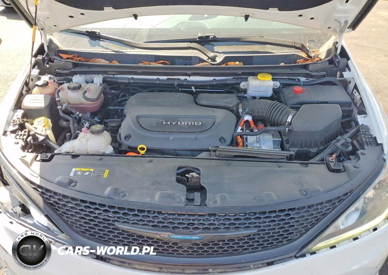 2020 Chrysler Pacifica Hybrid Limited VIN:2C4RC1N78LR263292 - 12