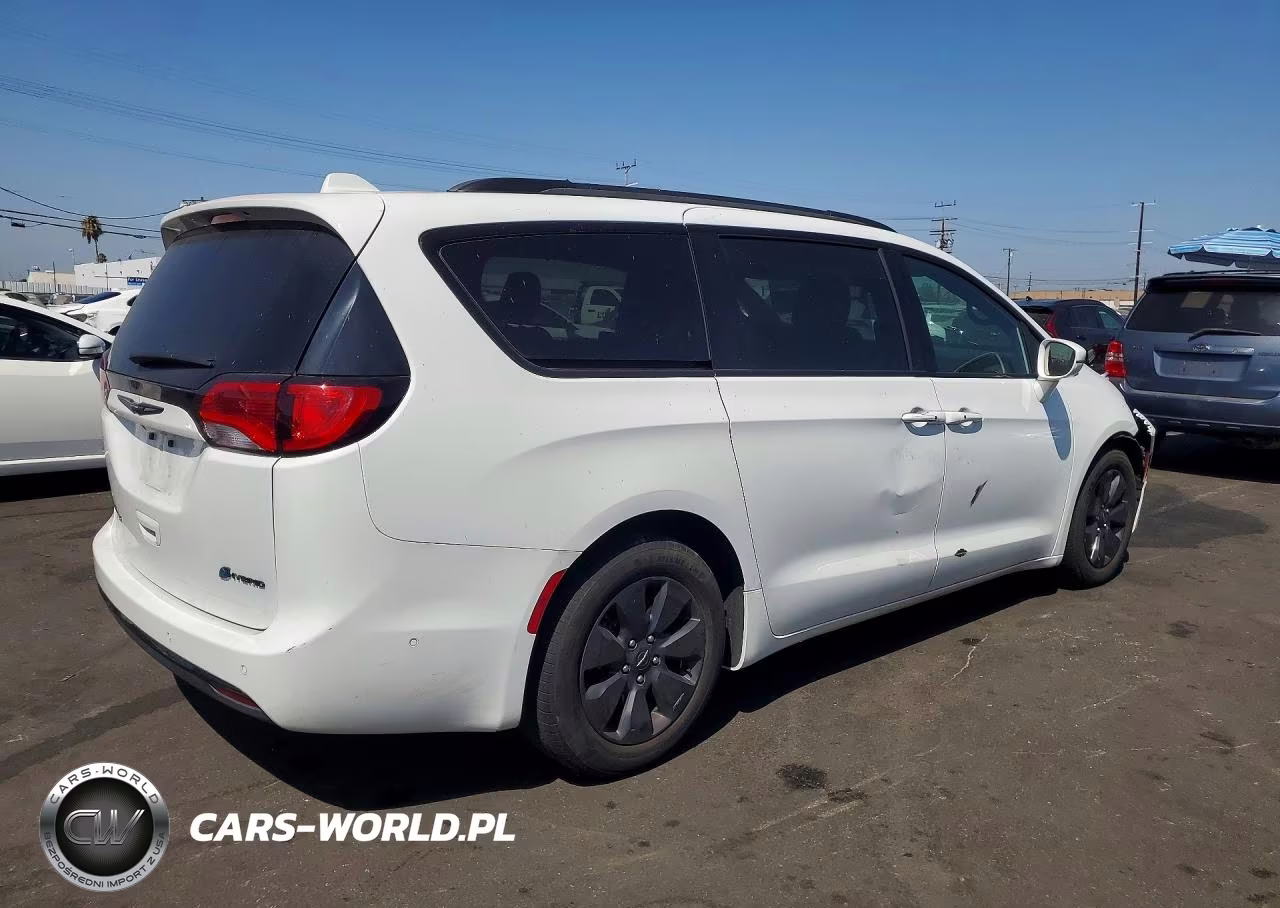 2020 Chrysler Pacifica Hybrid Limited VIN:2C4RC1N78LR263292 - 3