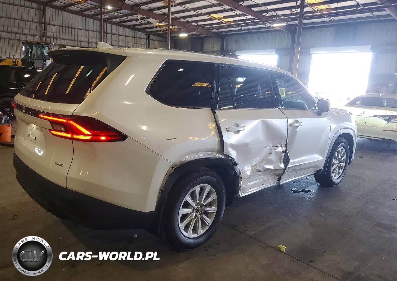 2026 Toyota Grand Highlander Hybrid Xle VIN:5TDACAB55TS072209 - 3