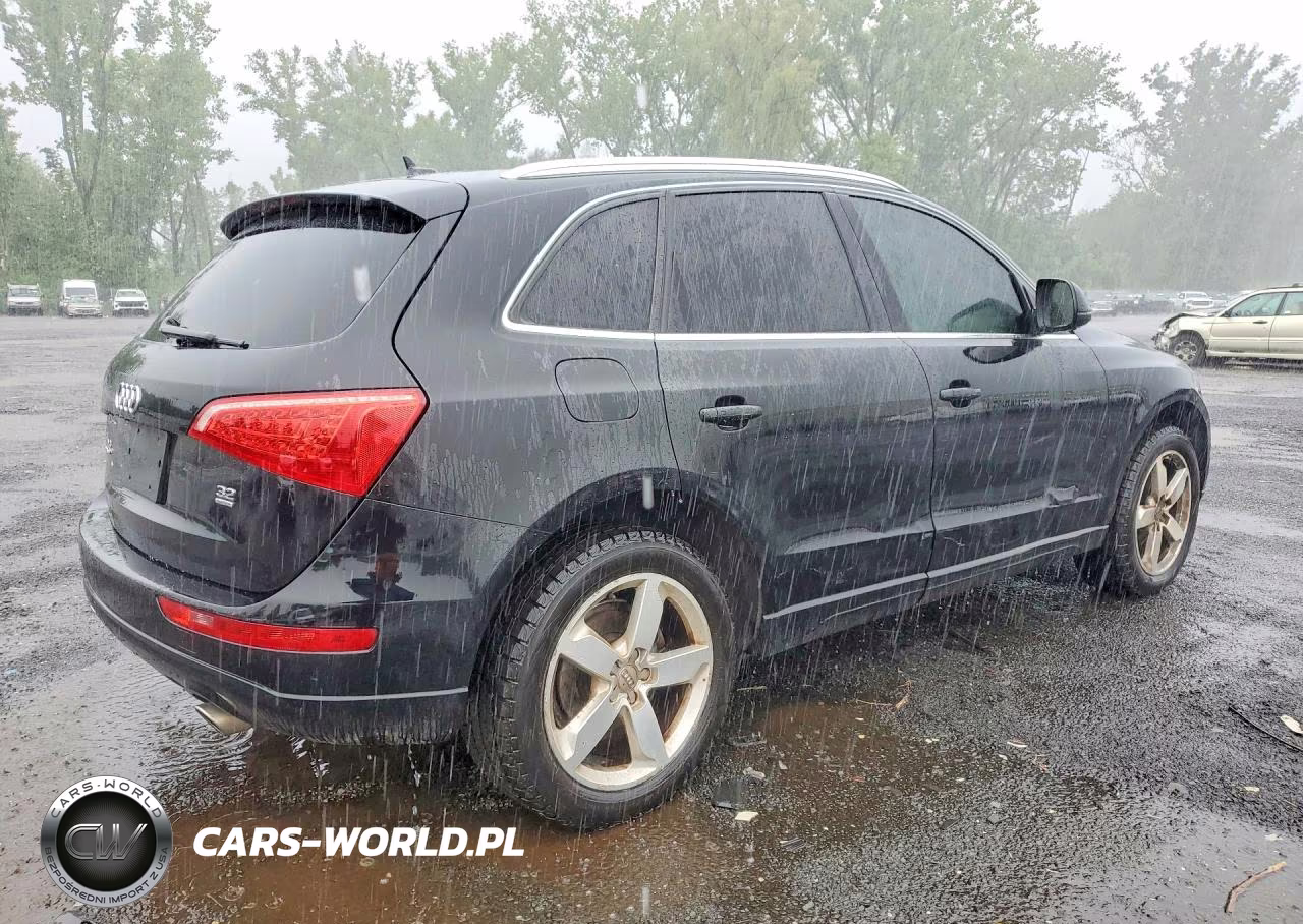 2010 Audi Q5 Premium Plus VIN:WA1LKAFP7AA103021 - 3