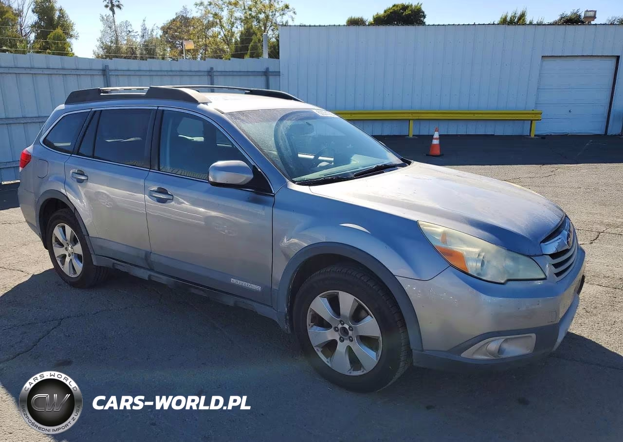2010 Subaru Outback 2.5I Limited VIN:4S4BRBKC3A3359405 - 4