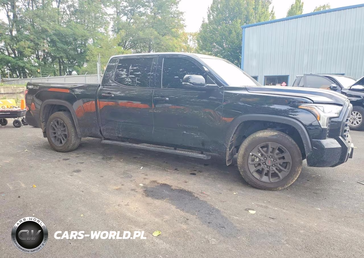 2025 Toyota Tundra Limited VIN:5TFWA5EC1SX045384 - 4