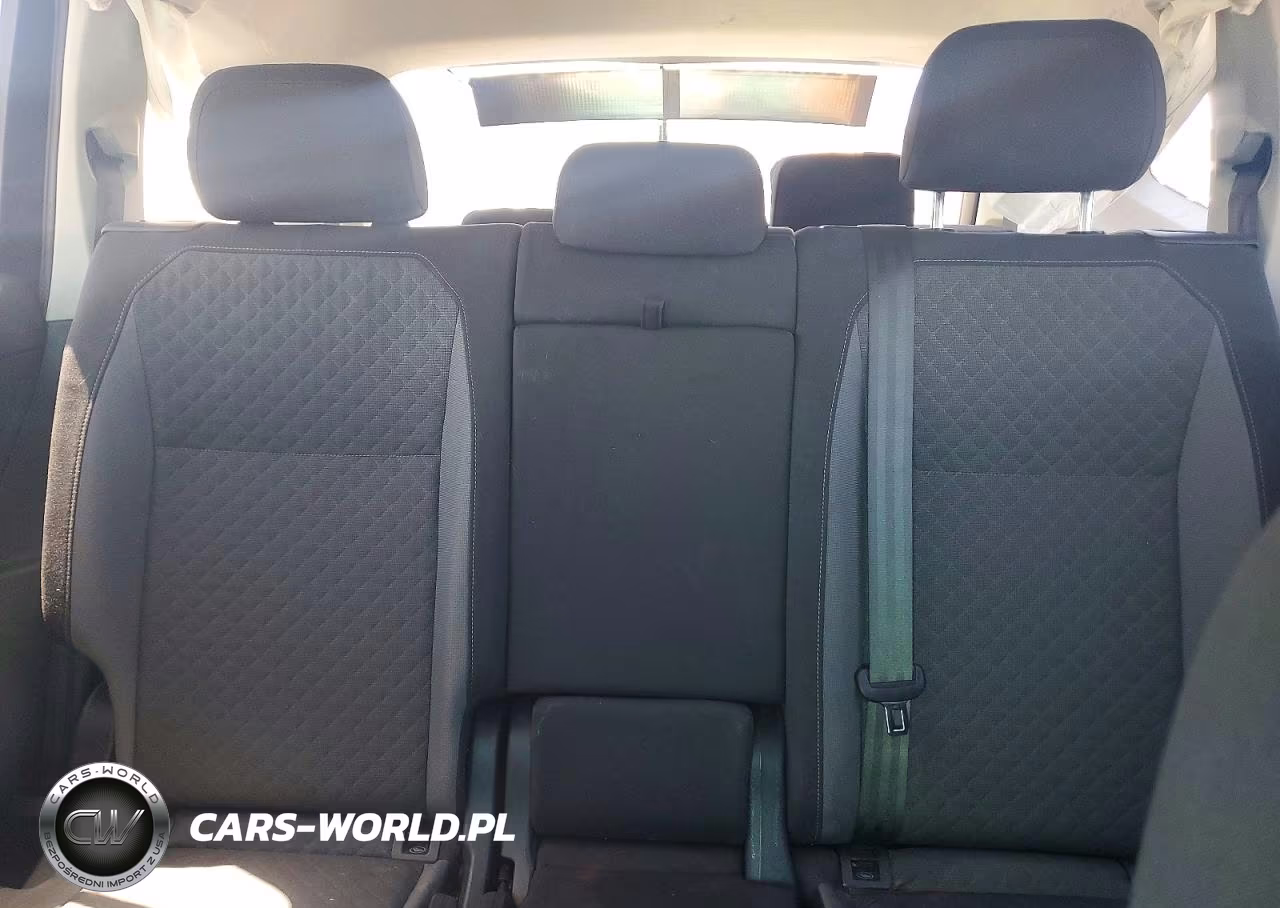 2020 Volkswagen Tiguan S VIN:3VV1B7AXXLM046070 - 10