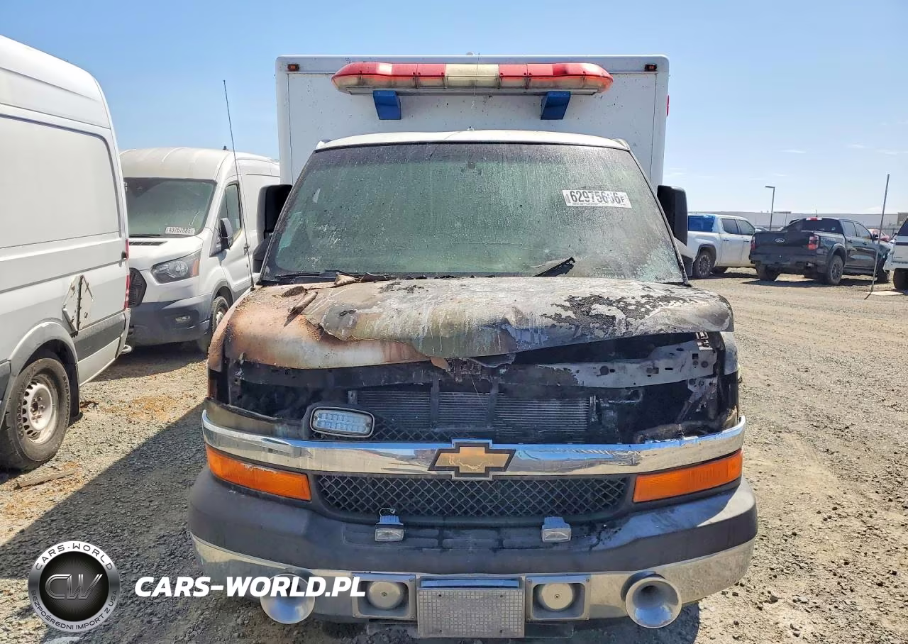 2009 Chevrolet Express G3500 VIN:1GBJG316391173138 - 5