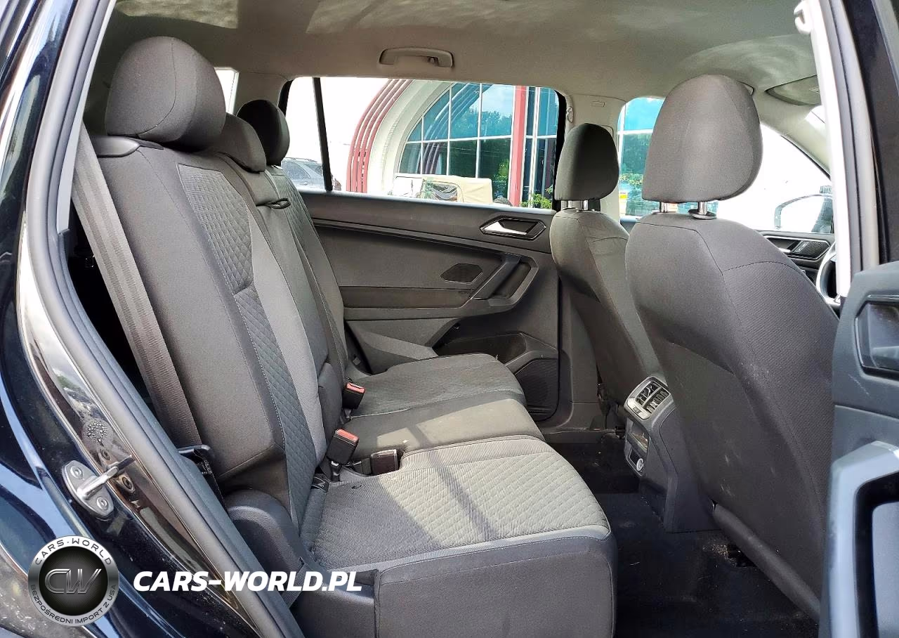 2018 Volkswagen Tiguan S VIN:3VV1B7AX2JM030992 - 11