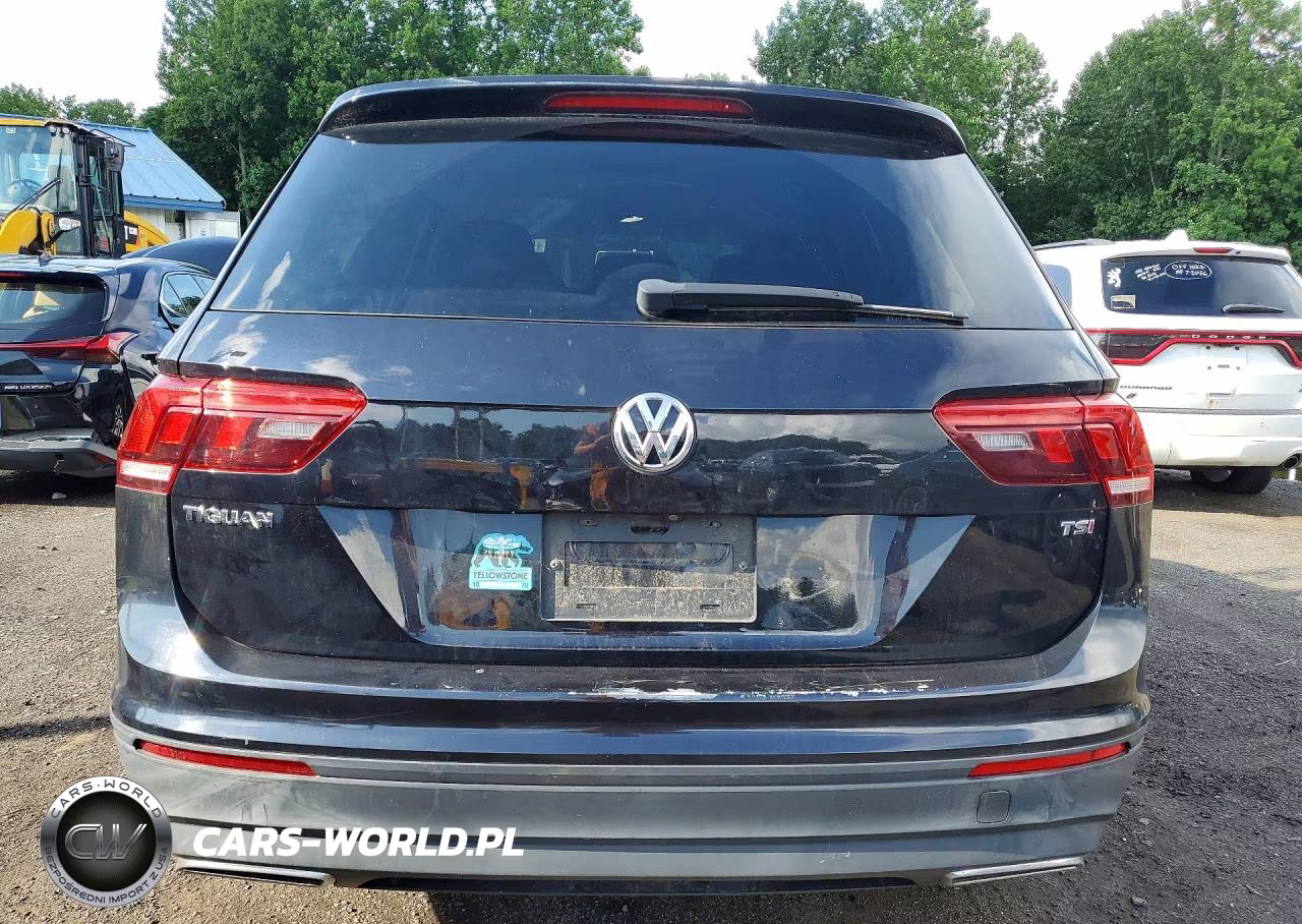 2018 Volkswagen Tiguan S VIN:3VV1B7AX2JM030992 - 6
