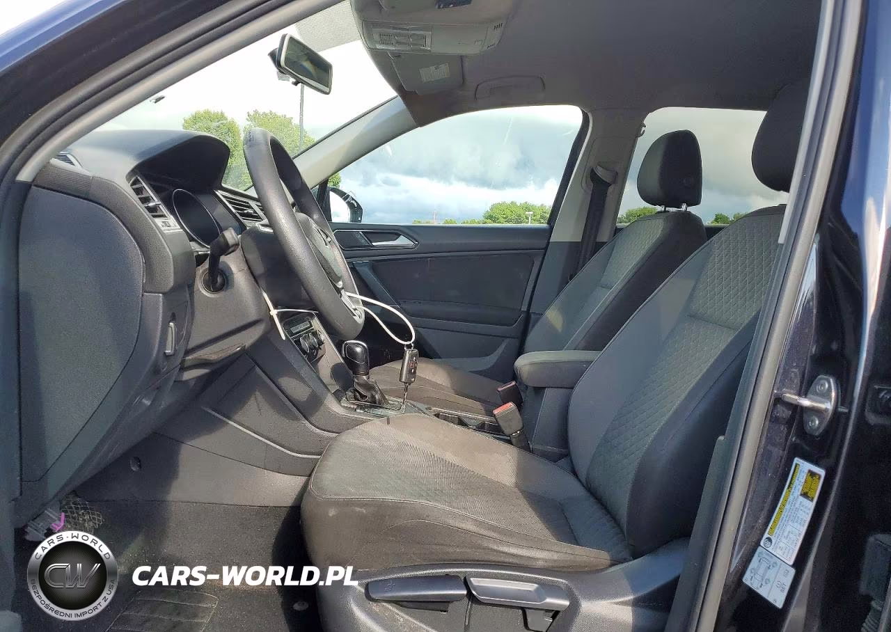 2018 Volkswagen Tiguan S VIN:3VV1B7AX2JM030992 - 7