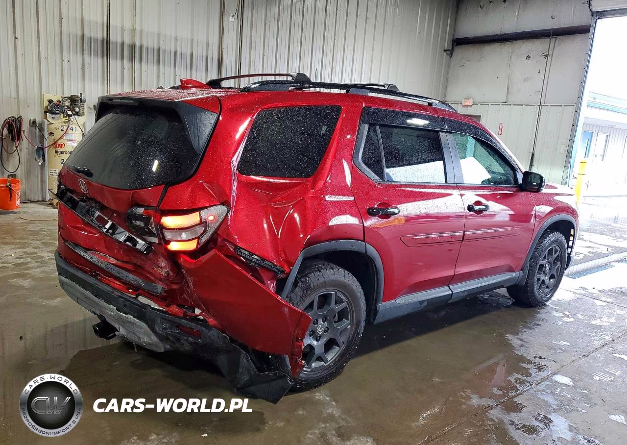 2025 Honda Pilot Trailsport VIN:5FNYG1H60SB071054 - 3