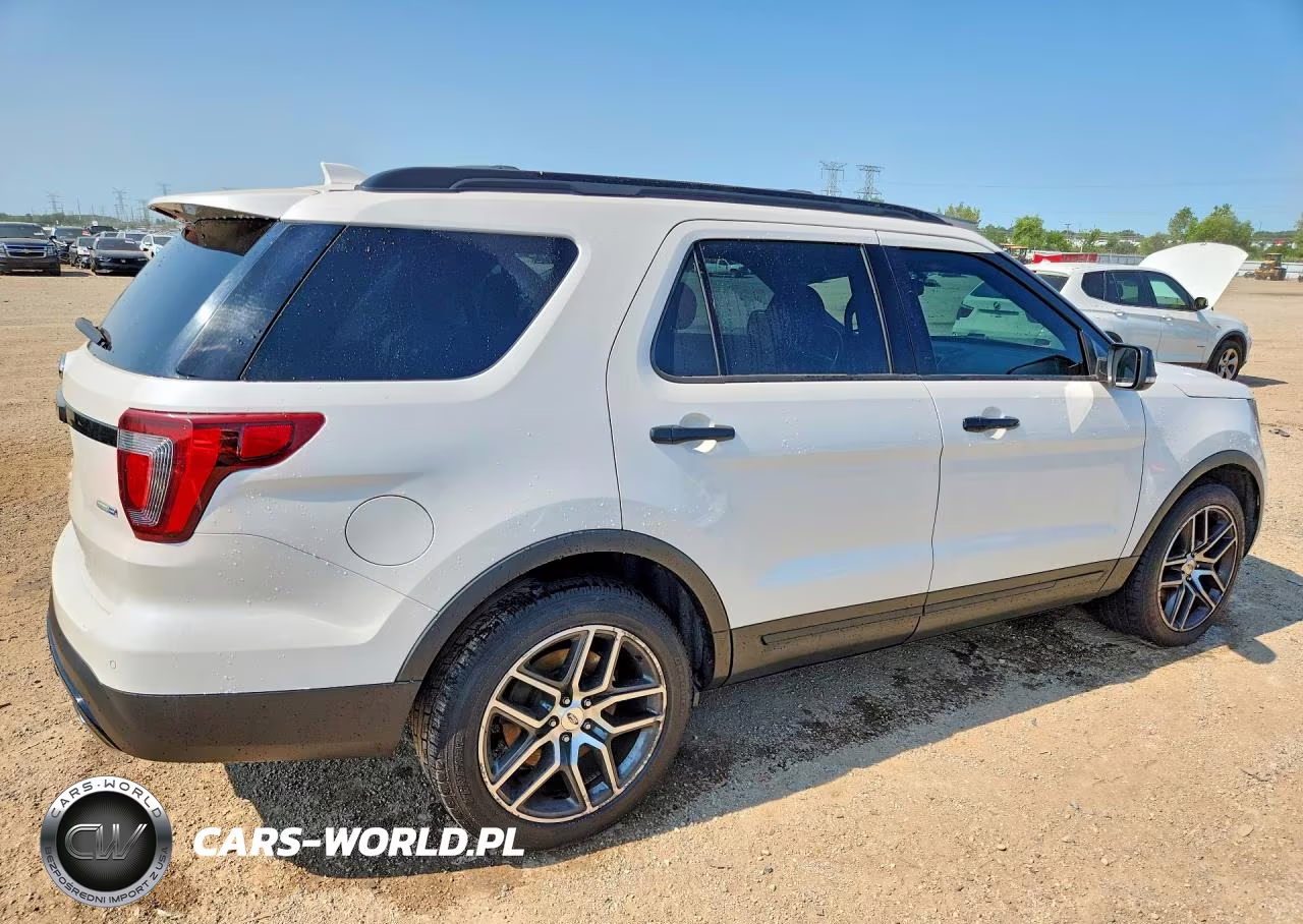2016 Ford Explorer Sport VIN:1FM5K8GT5GGA00913 - 3