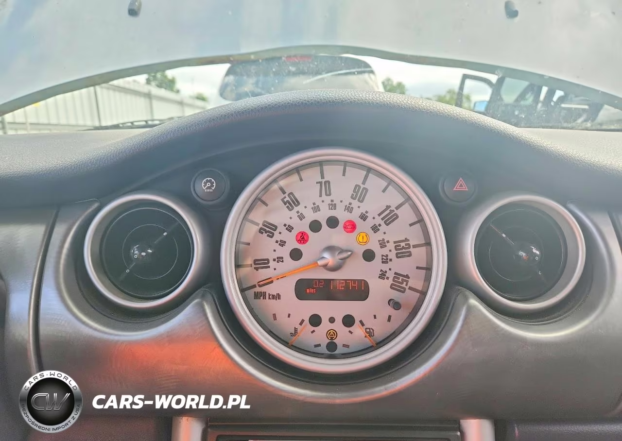 2002 Mini Cooper S VIN:WMWRE33422TD57464 - 9