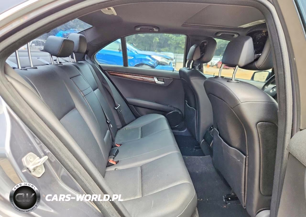 2010 Mercedes-Benz C 300 VIN:WDDGF5EBXAR128740 - 10