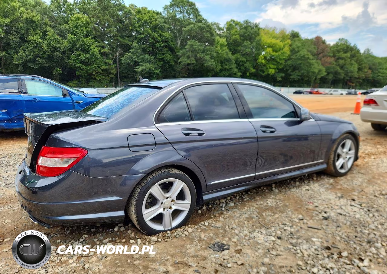 2010 Mercedes-Benz C 300 VIN:WDDGF5EBXAR128740 - 3
