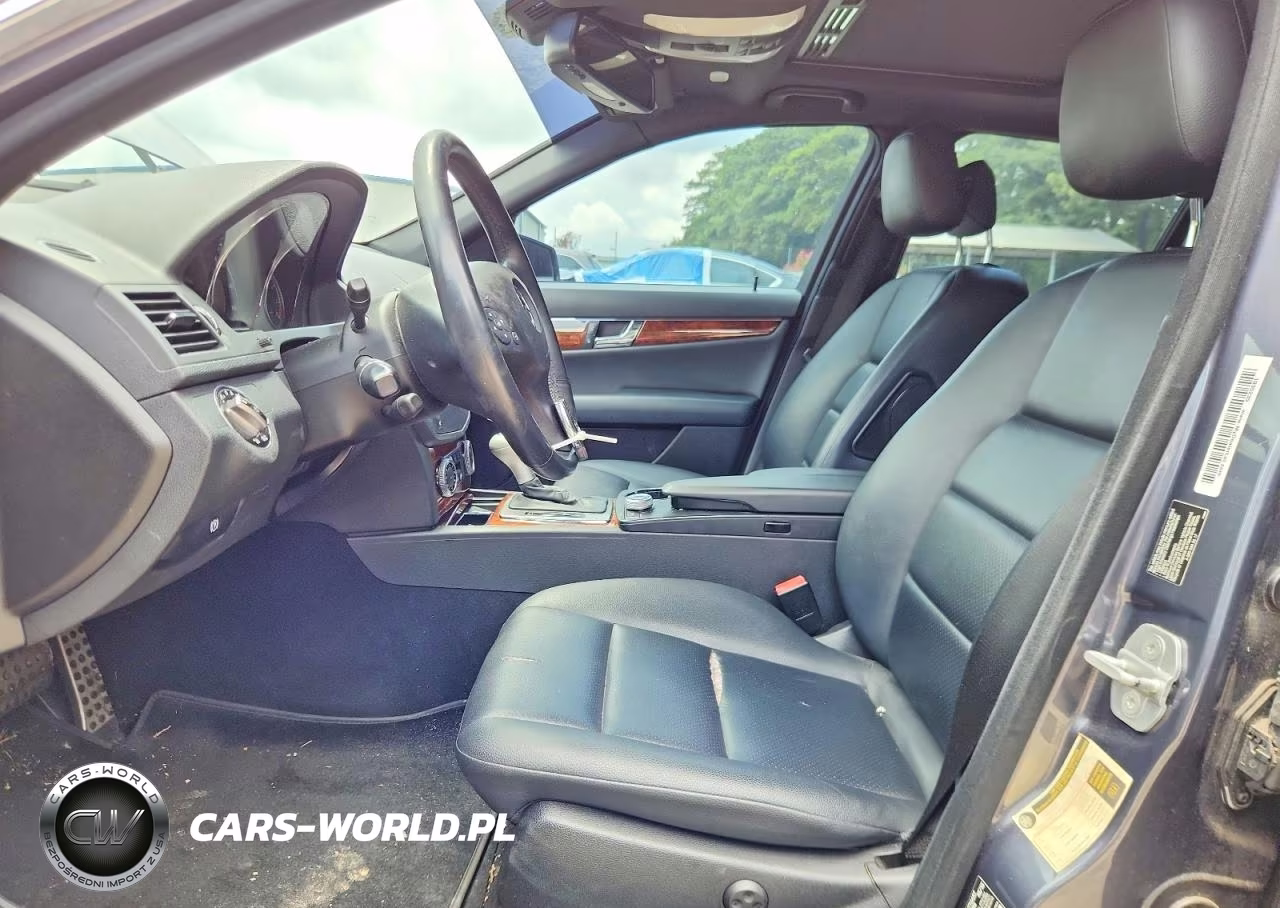 2010 Mercedes-Benz C 300 VIN:WDDGF5EBXAR128740 - 7