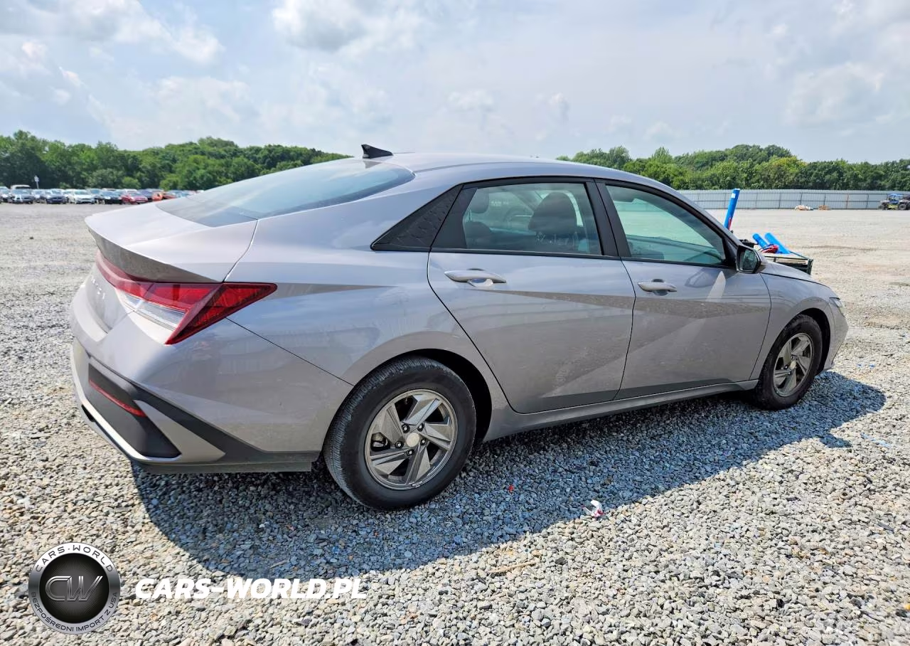 2025 Hyundai Elantra Se VIN:KMHLL4DGXSU049720 - 3