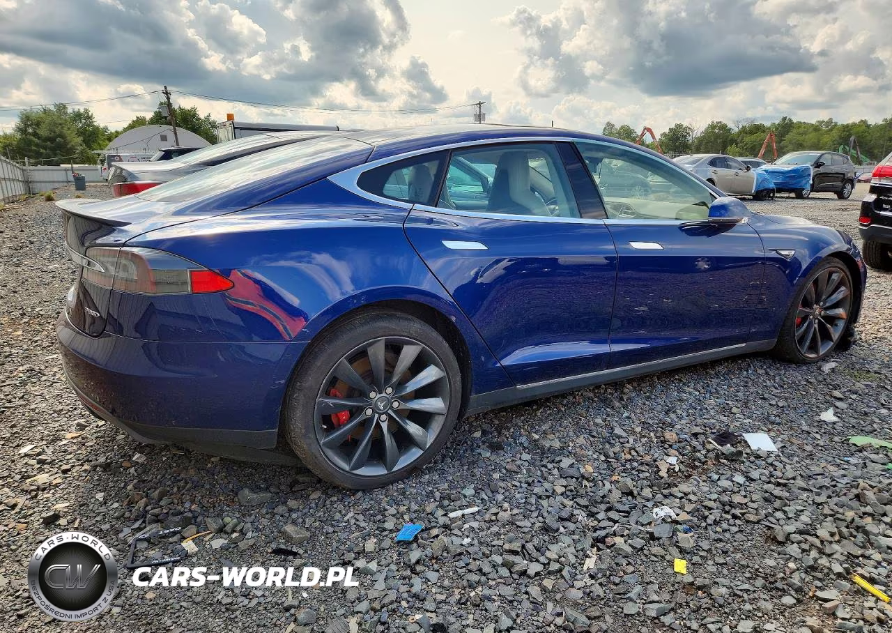 2015 Tesla Model S VIN:5YJSA1E47FF114353 - 3