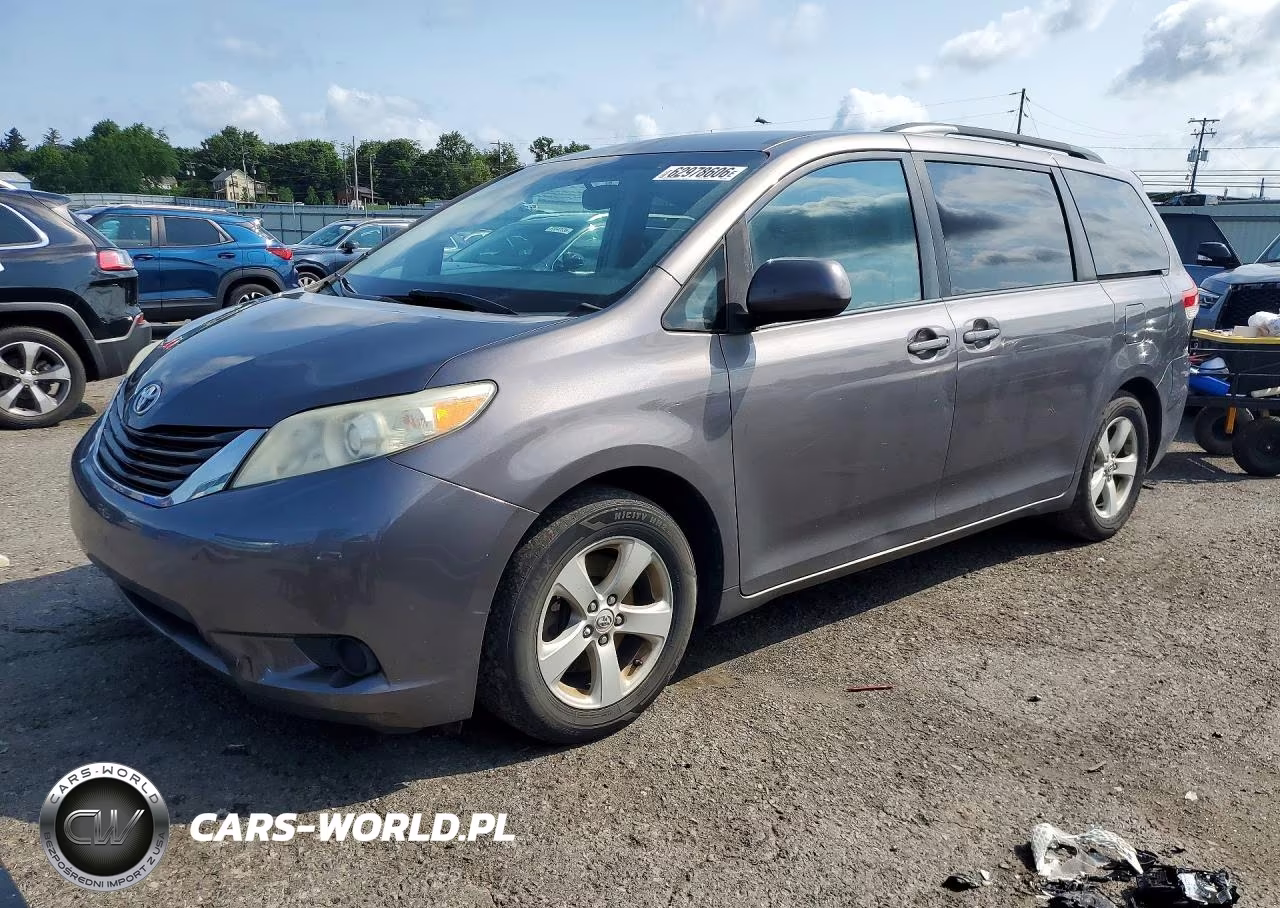 2011 Toyota Sienna Le