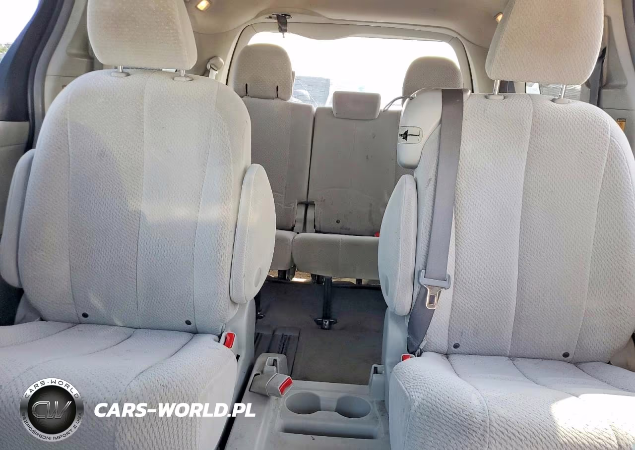 2011 Toyota Sienna Le VIN:5TDKK3DC8BS118385 - 10