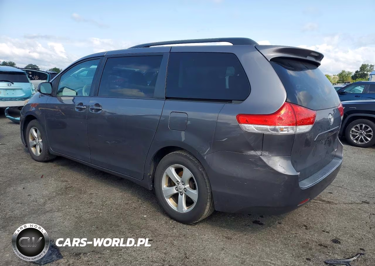 2011 Toyota Sienna Le VIN:5TDKK3DC8BS118385 - 2