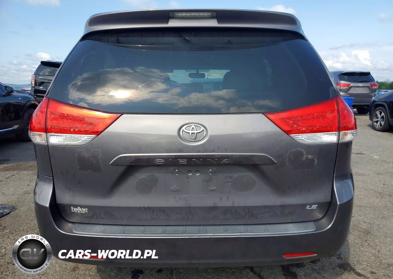 2011 Toyota Sienna Le VIN:5TDKK3DC8BS118385 - 6