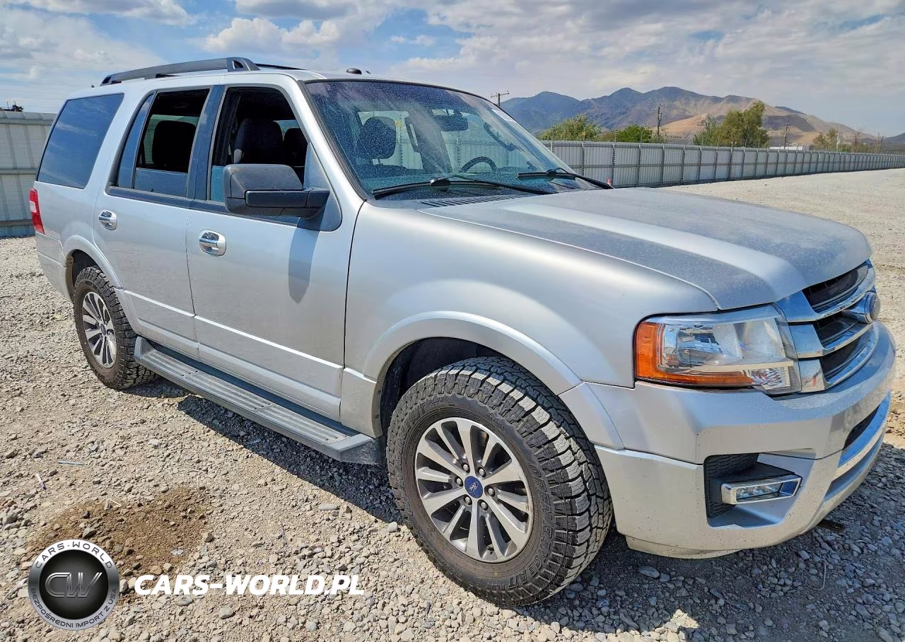 2017 Ford Expedition Xlt VIN:1FMJU1JT9HEA12309 - 4