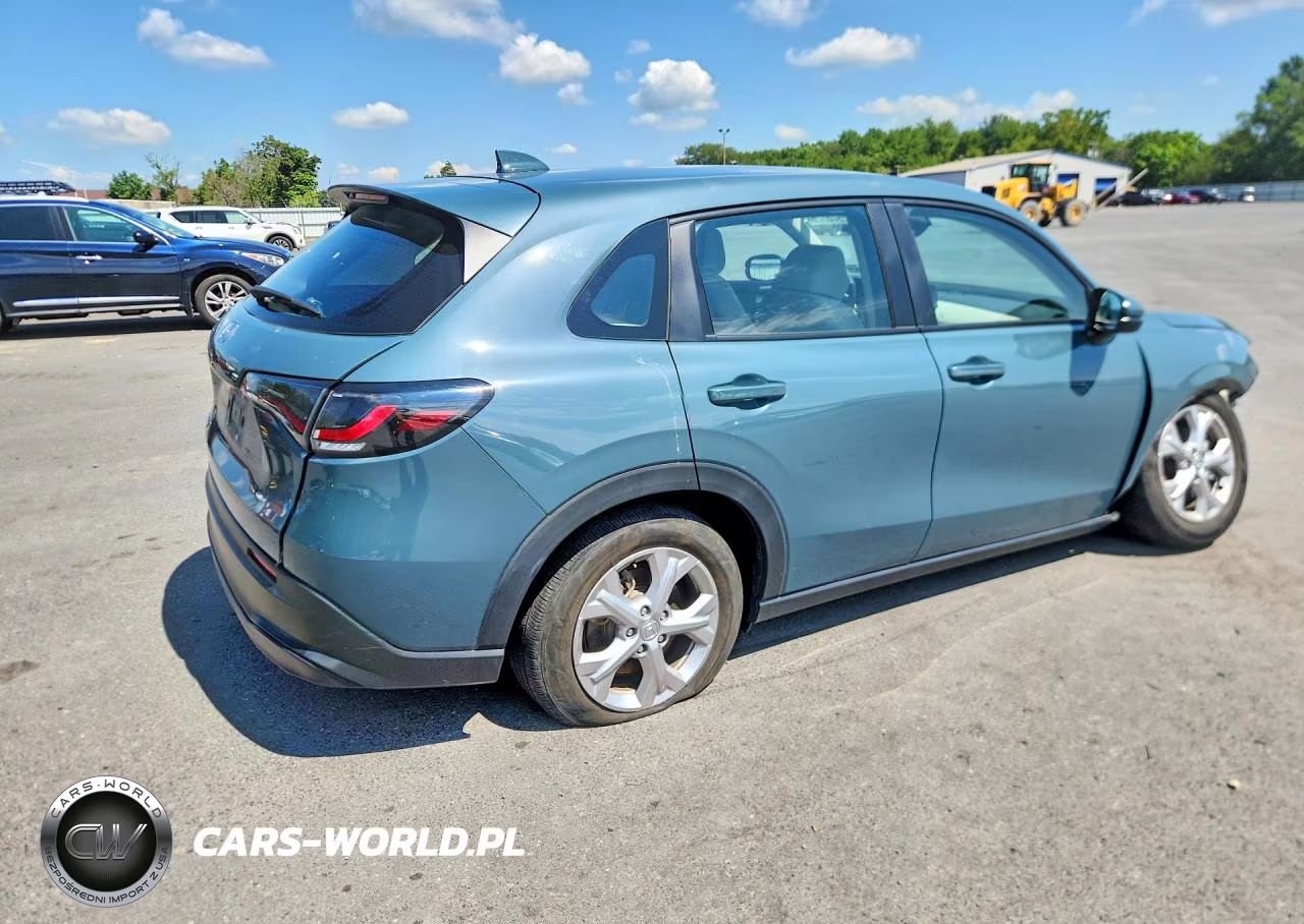 2023 Honda Hr-V Lx VIN:3CZRZ2H3XPM748280 - 3
