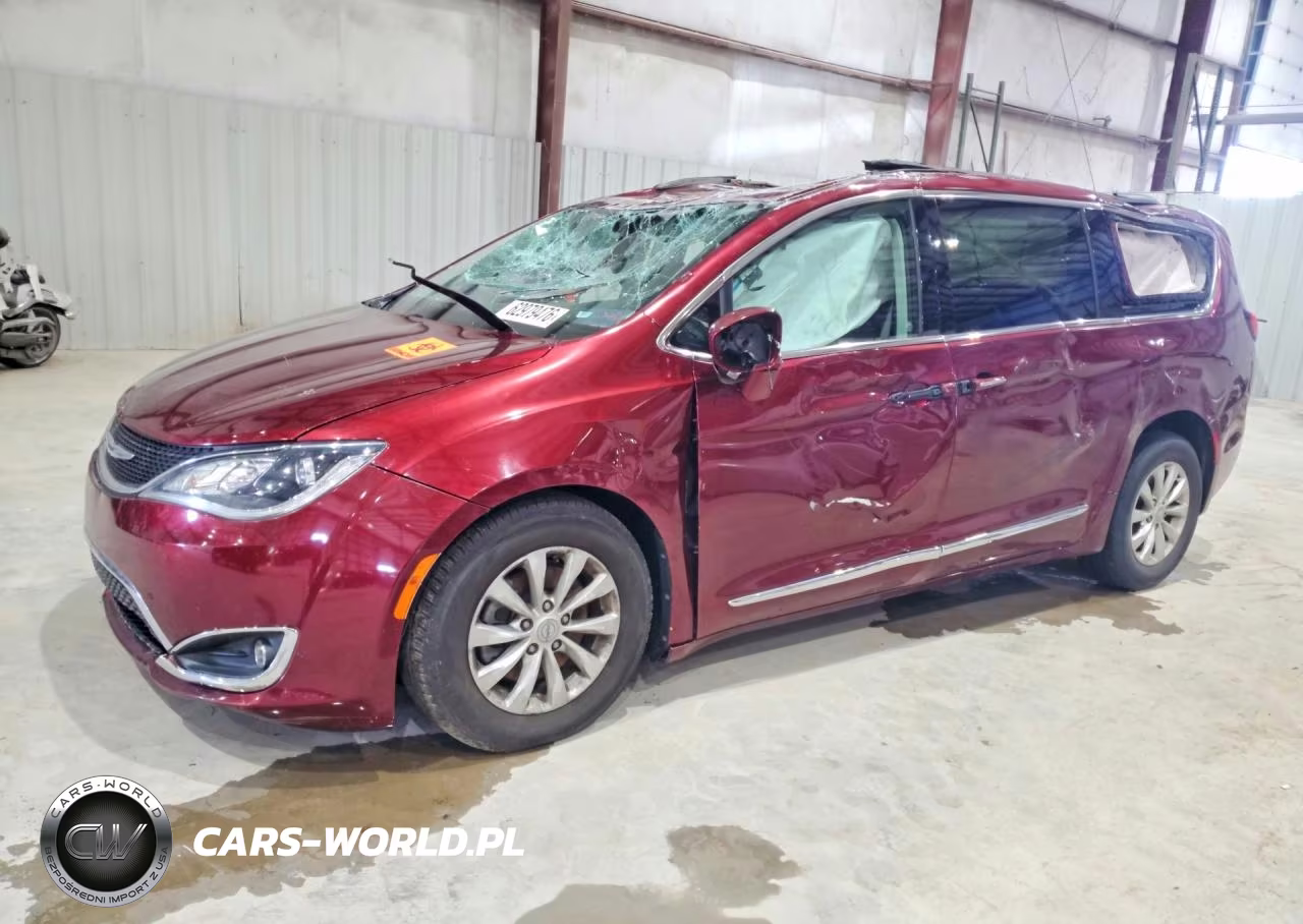 2017 Chrysler Pacifica Touring L VIN:2C4RC1BG4HR524302 - 1