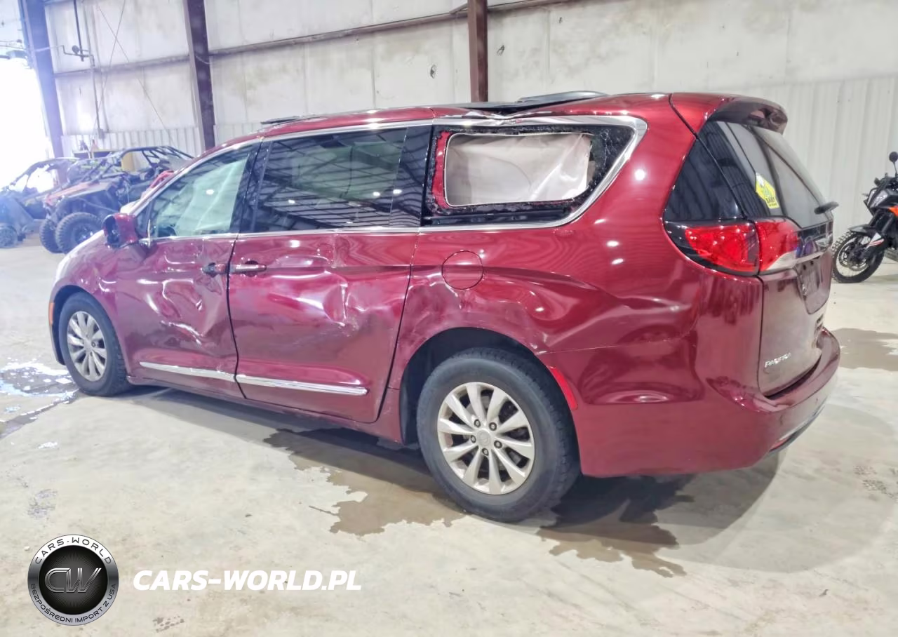 2017 Chrysler Pacifica Touring L VIN:2C4RC1BG4HR524302 - 2