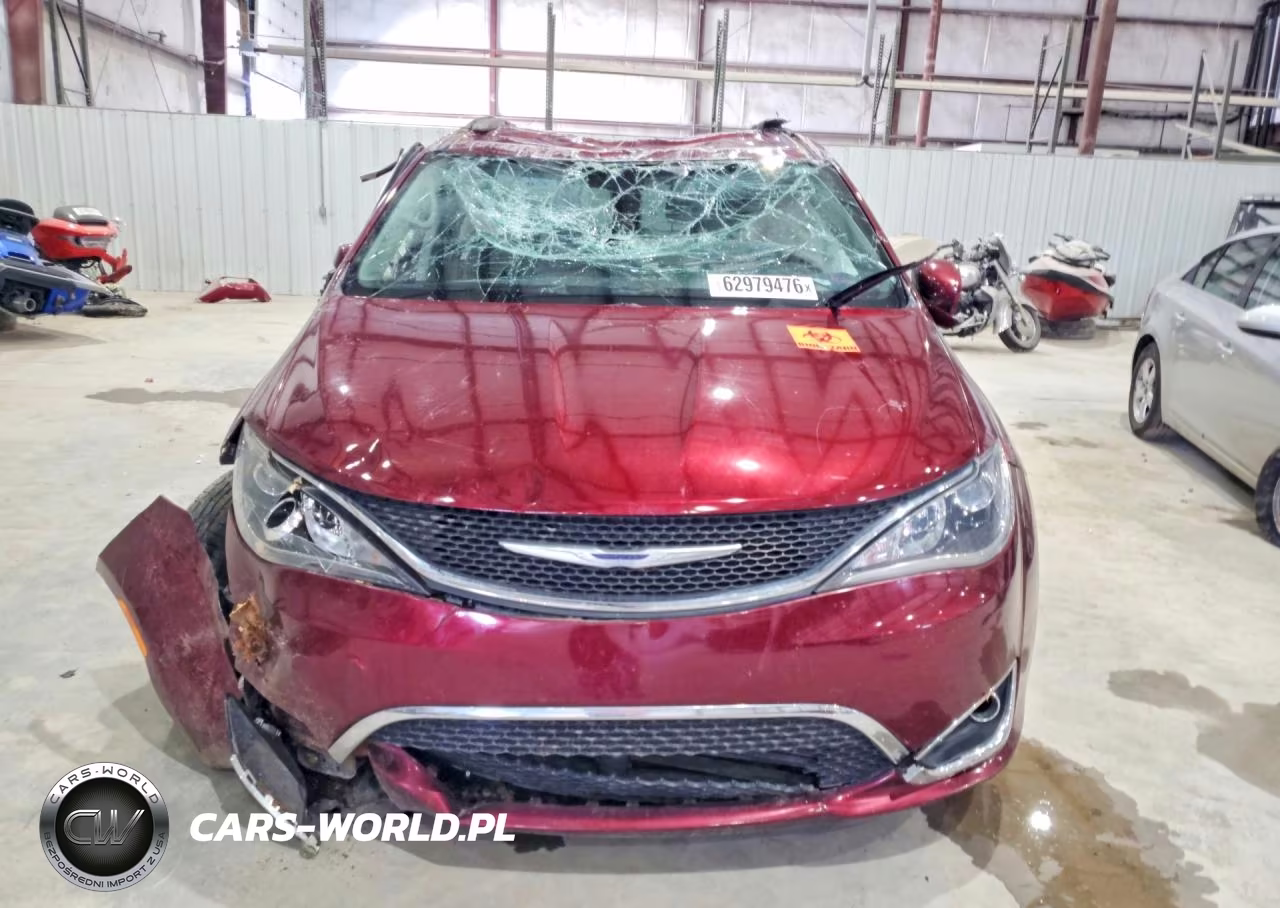 2017 Chrysler Pacifica Touring L VIN:2C4RC1BG4HR524302 - 5