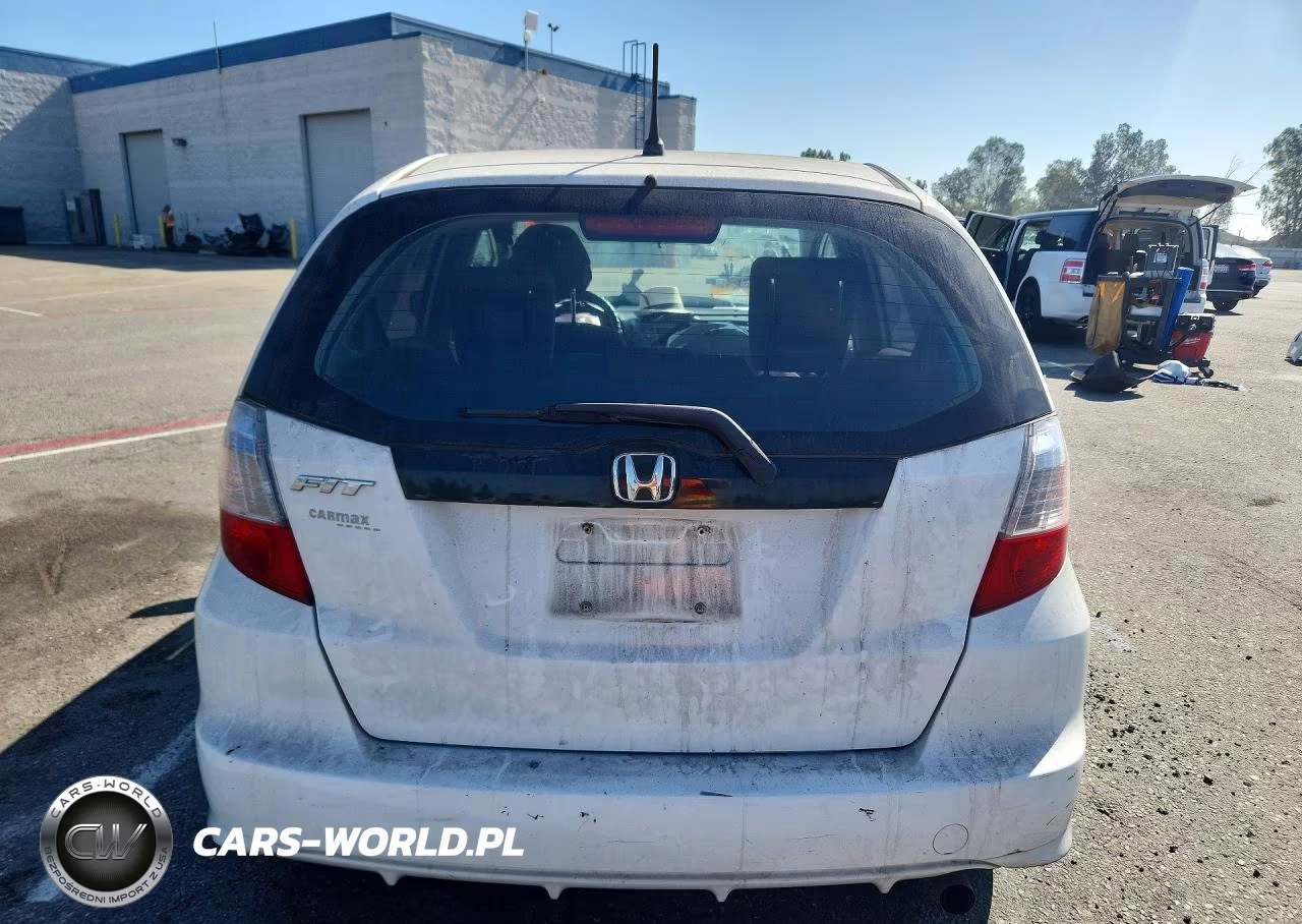 2011 Honda Fit VIN:JHMGE8H34BS011859 - 6