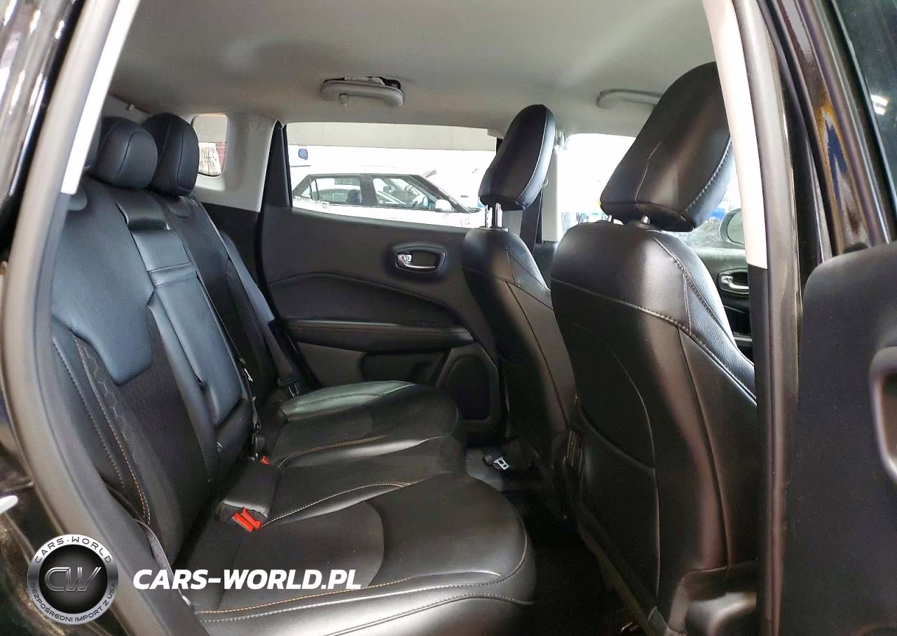 2020 Jeep Compass Latitude VIN:3C4NJDBB0LT112393 - 10