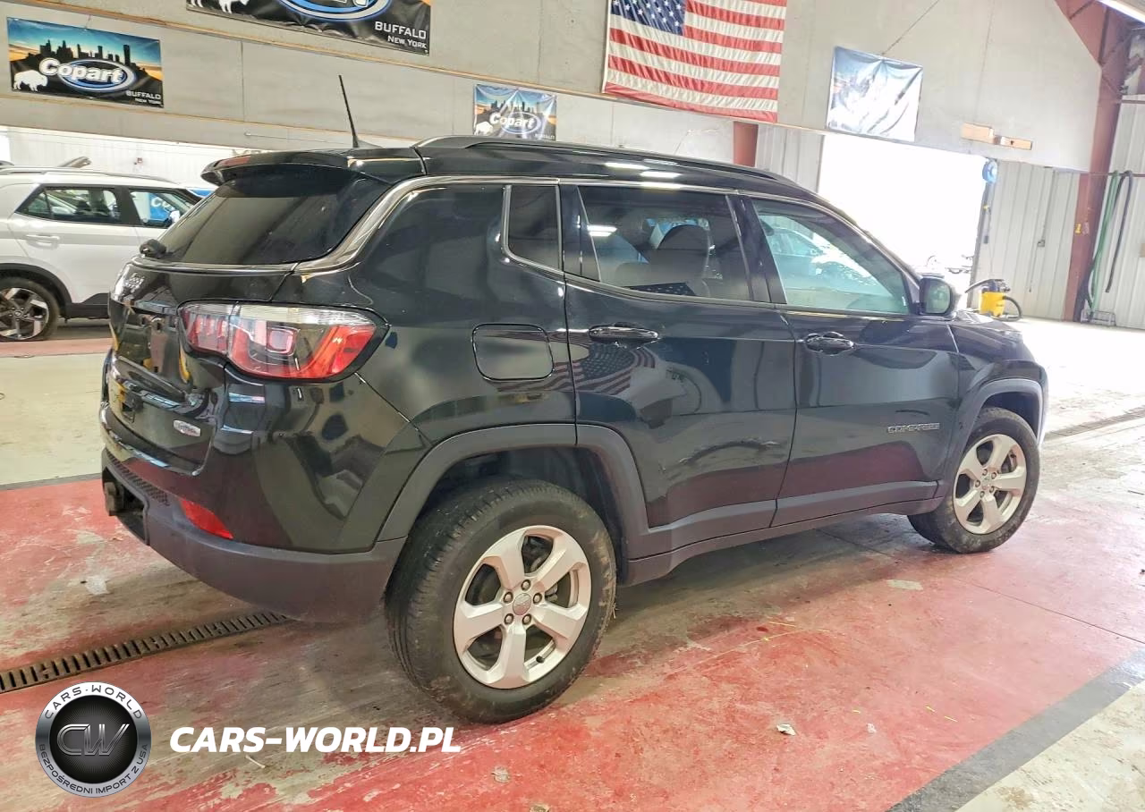 2020 Jeep Compass Latitude VIN:3C4NJDBB0LT112393 - 3
