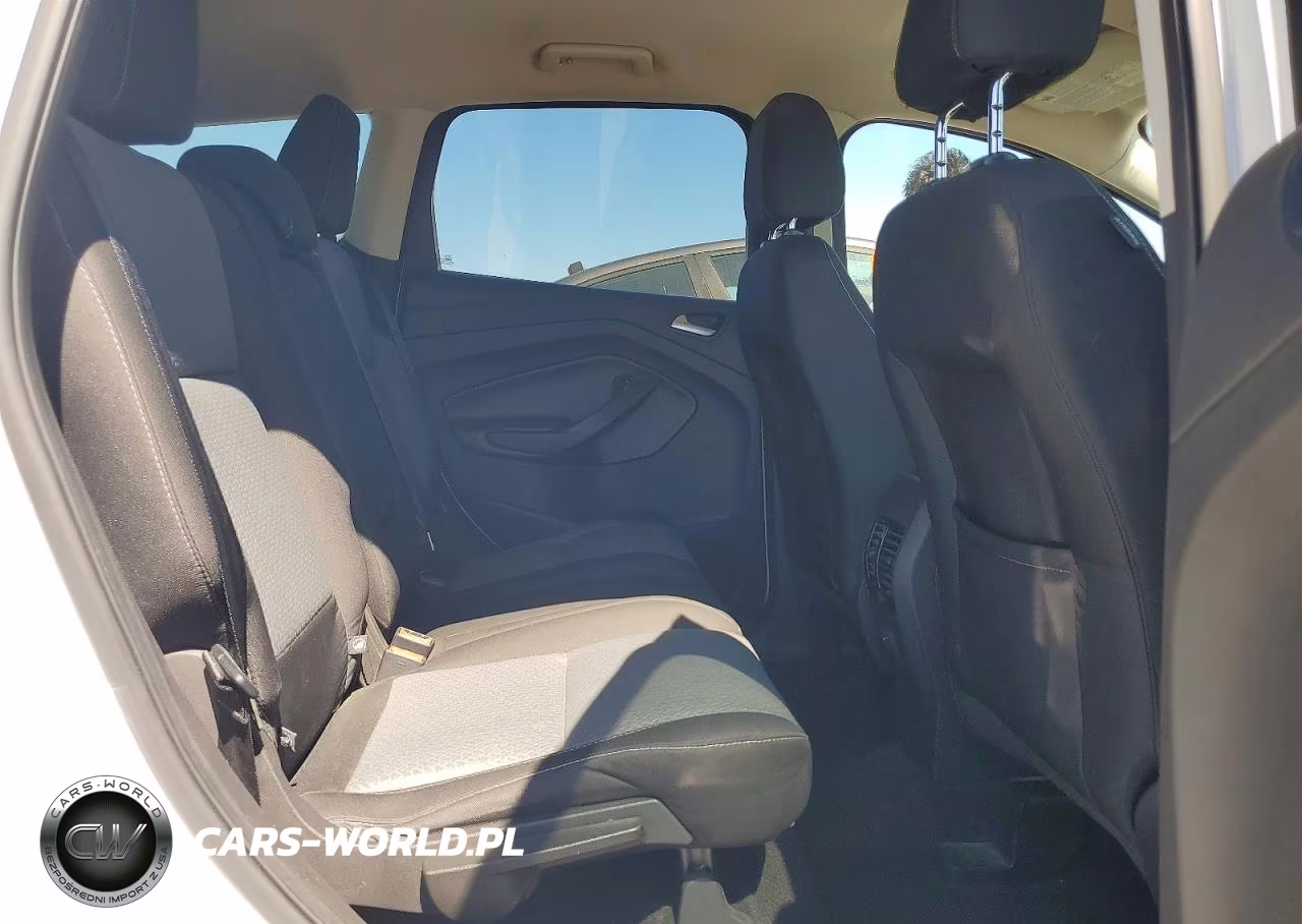 2017 Ford Escape Se VIN:1FMCU0GD8HUD20578 - 10