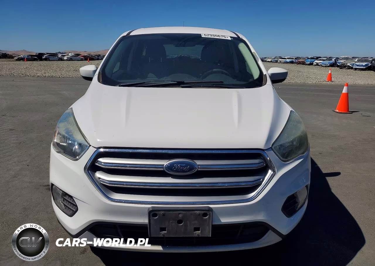 2017 Ford Escape Se VIN:1FMCU0GD8HUD20578 - 5