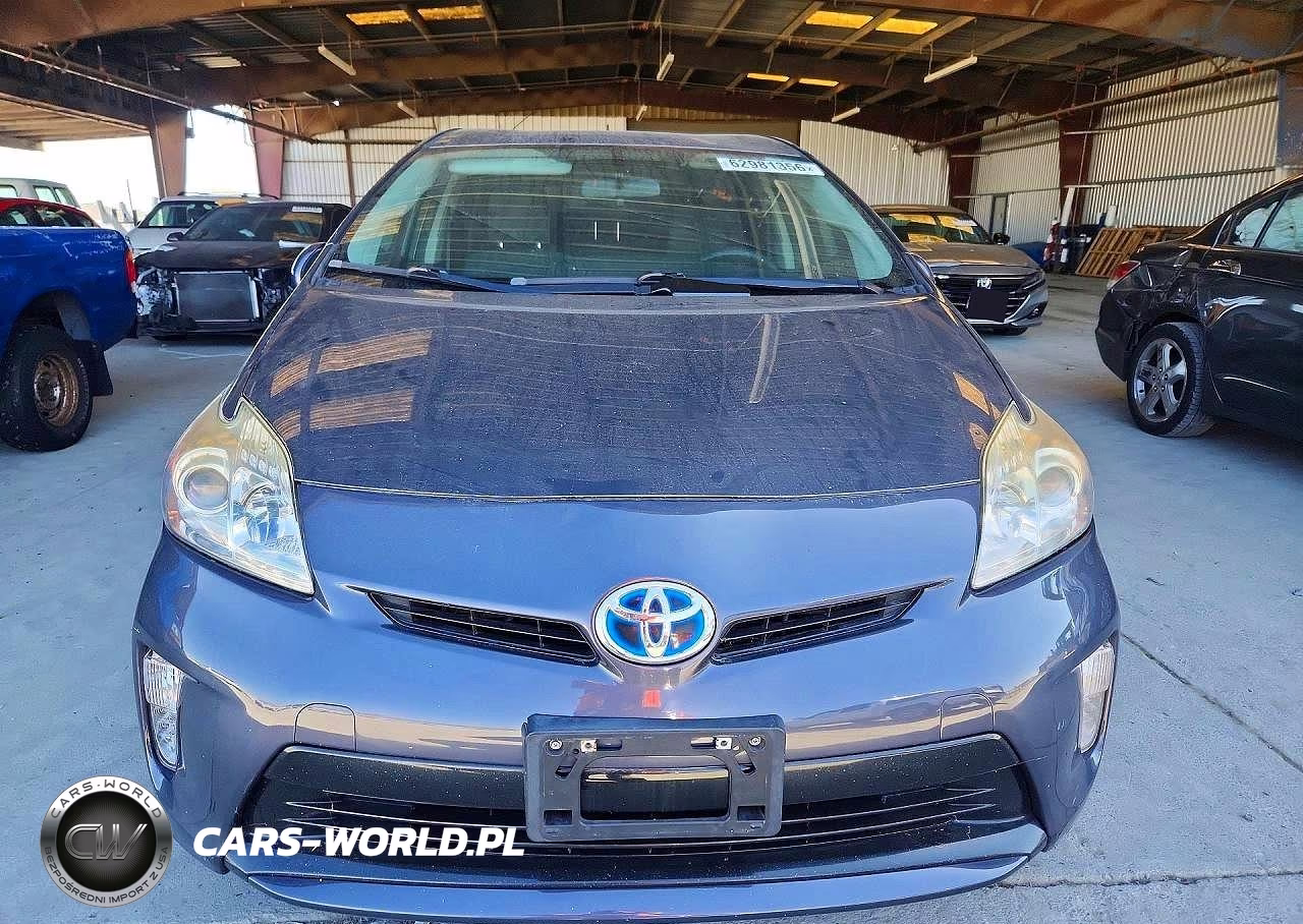 2015 Toyota Prius Two VIN:JTDKN3DUXF0472949 - 5