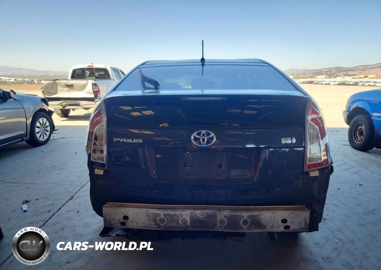2015 Toyota Prius Two VIN:JTDKN3DUXF0472949 - 6