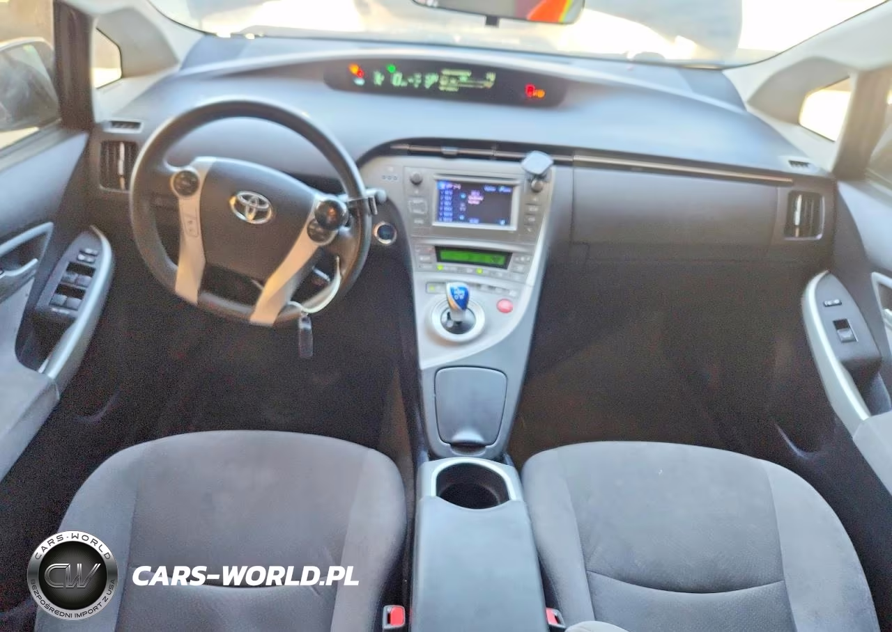 2015 Toyota Prius Two VIN:JTDKN3DUXF0472949 - 8