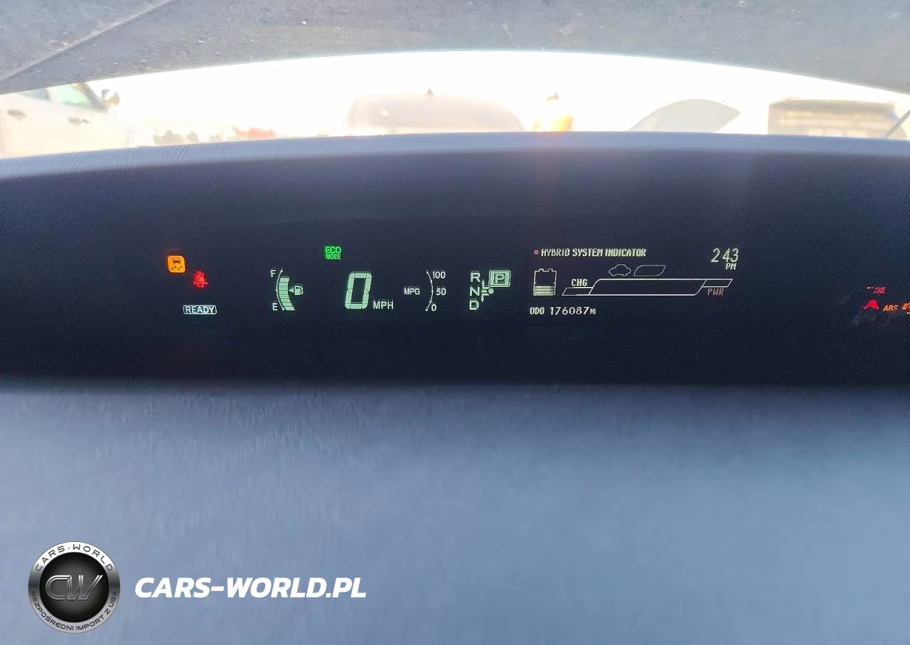 2015 Toyota Prius Two VIN:JTDKN3DUXF0472949 - 9