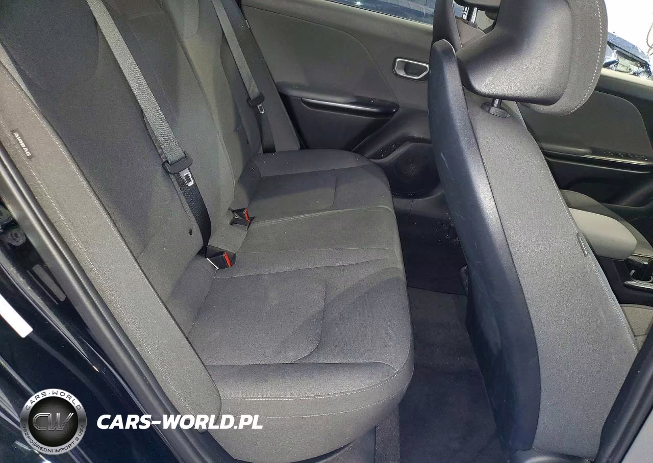 2025 Kia K4 Lxs VIN:3KPFT4DE2SE022381 - 10