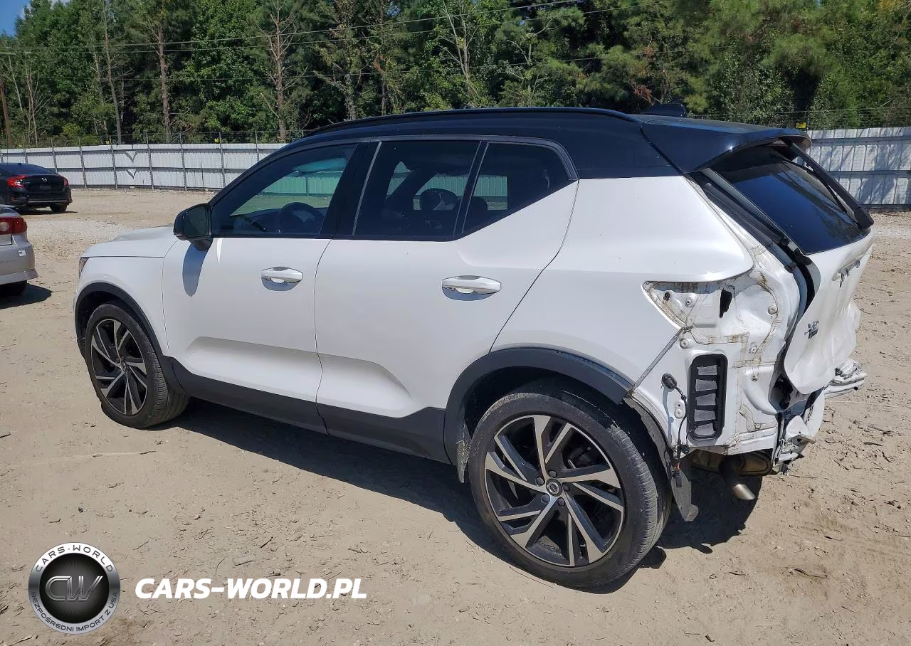 2022 Volvo Xc40 T5 R-Design VIN:YV4162UM2N2644717 - 2