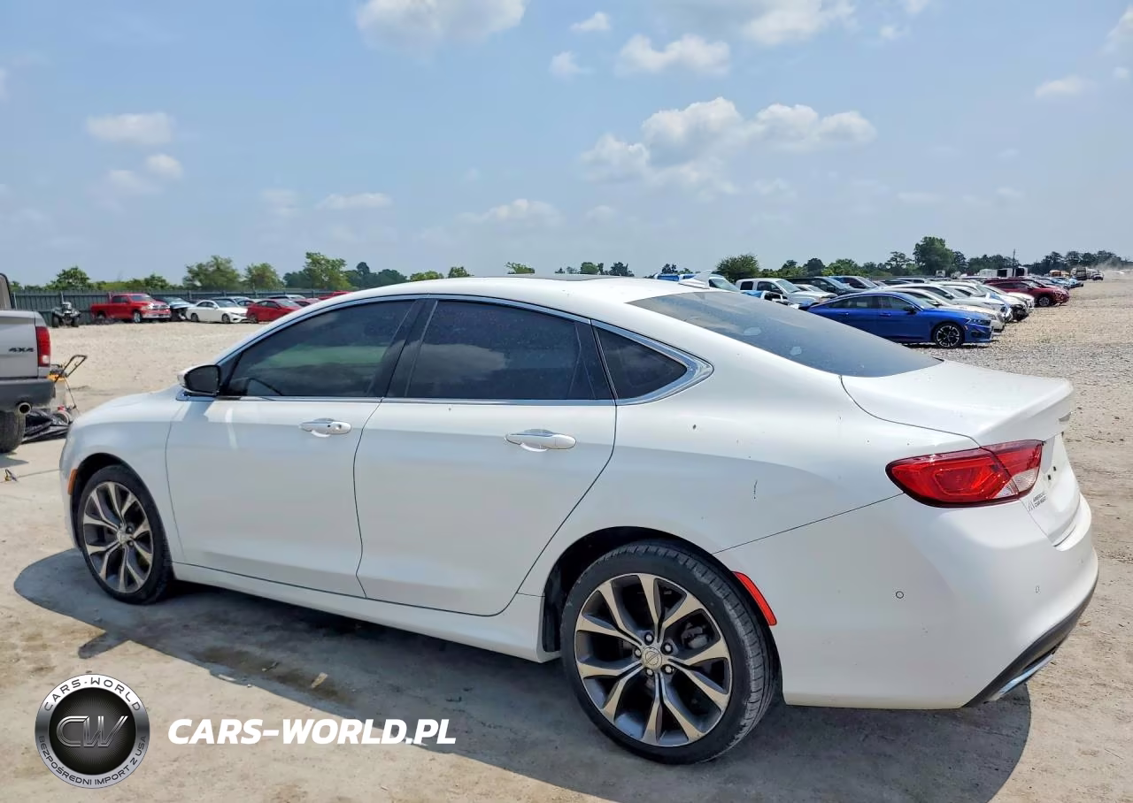2015 Chrysler 200 C VIN:1C3CCCCG6FN661403 - 2