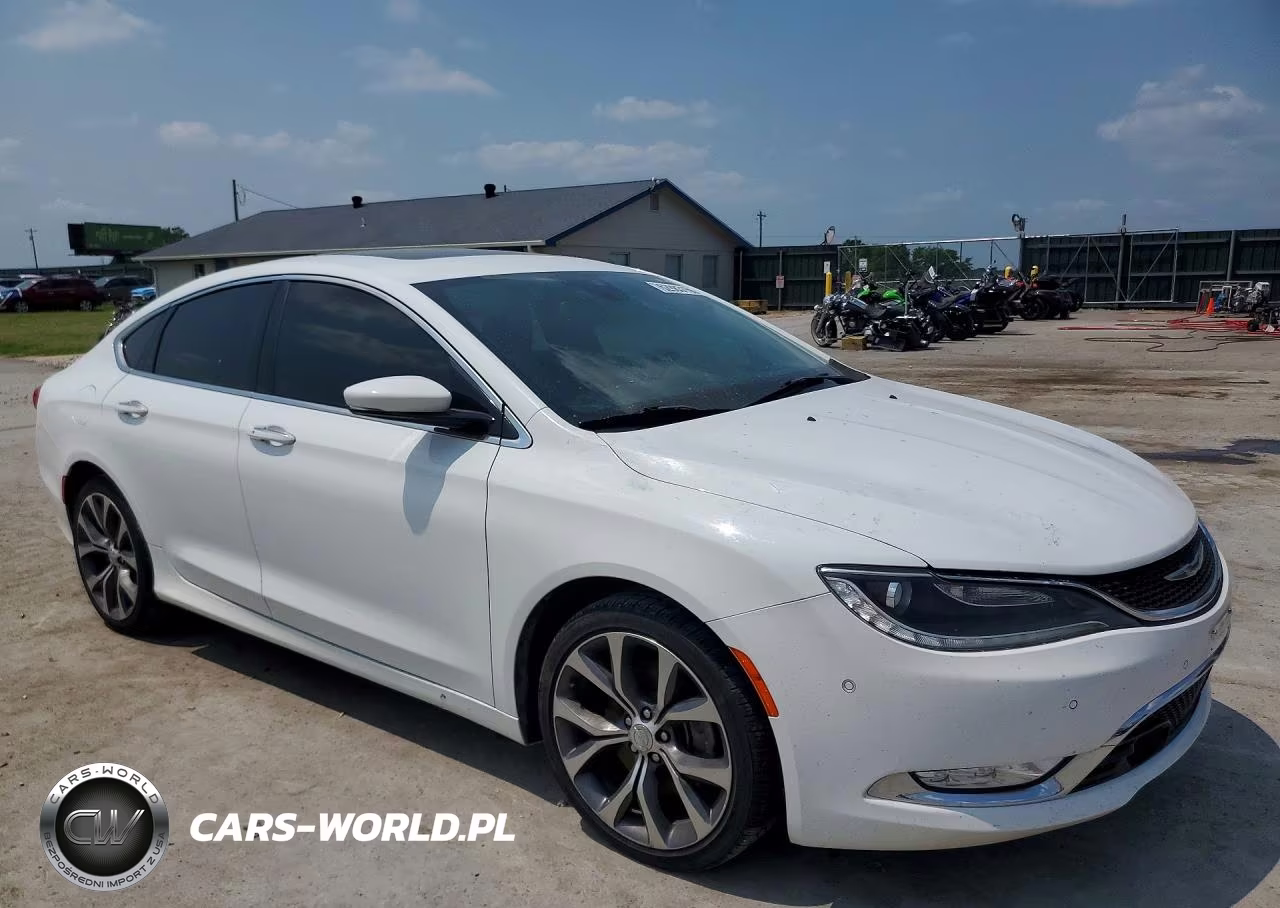 2015 Chrysler 200 C VIN:1C3CCCCG6FN661403 - 4